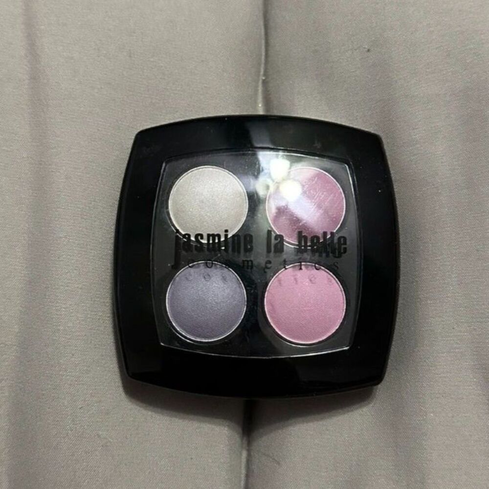 Jasmine La Belle Cosmetics Eyeshadow #1